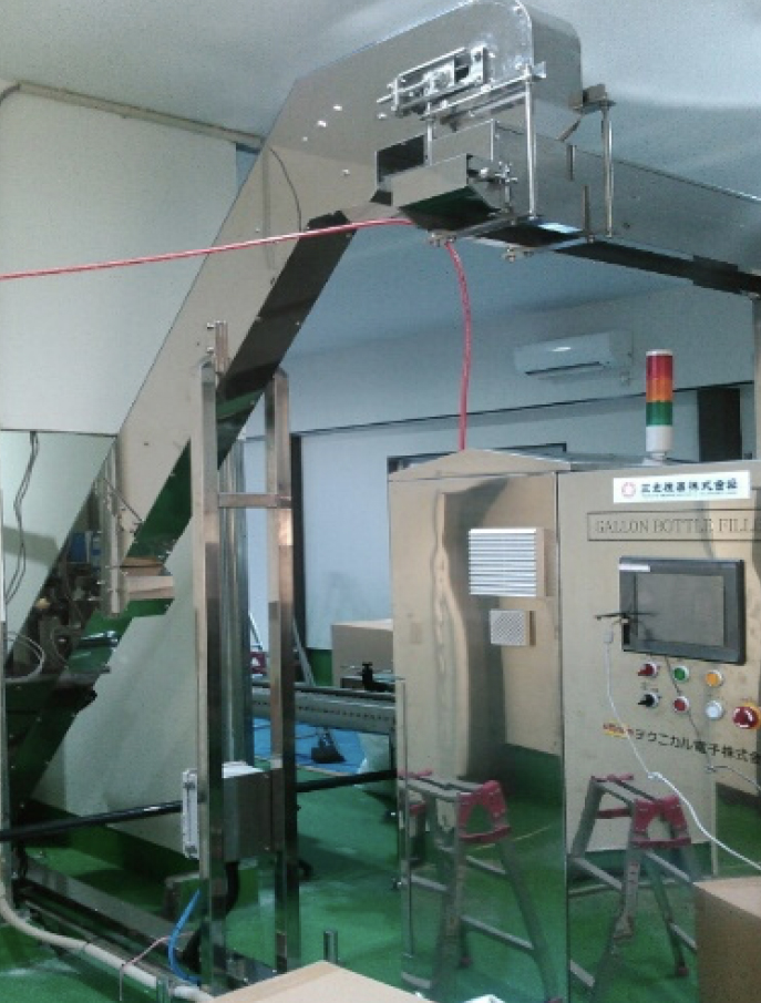 微酸性電解水生成装置（殺菌水製造）